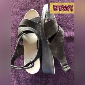 Criss cross wedge sandal by Clark’s Cloudsteppers